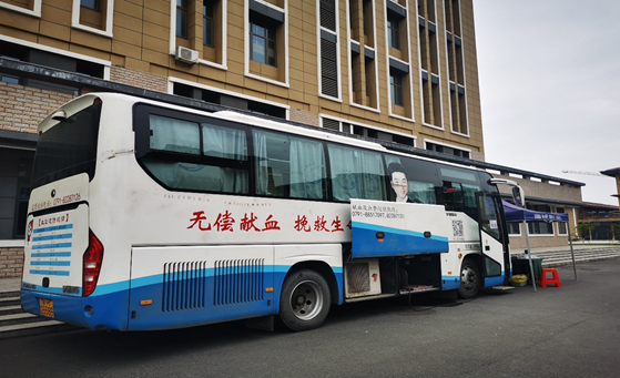 维多利亚vic119中国线路组织师生参加无偿献血活动